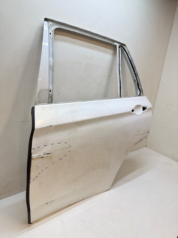 Дверь задняя левая