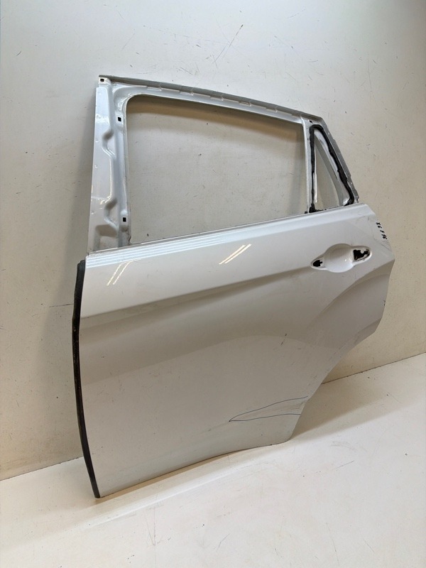 Дверь задняя левая