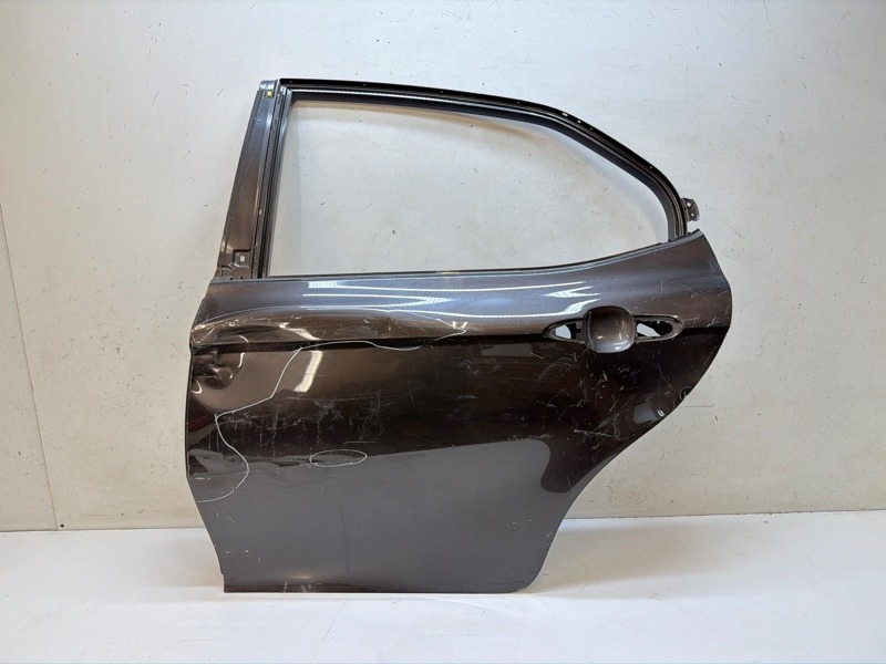 Дверь задняя левая