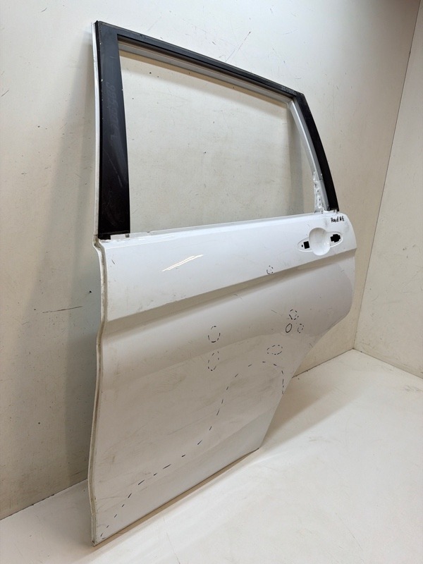 Дверь задняя левая