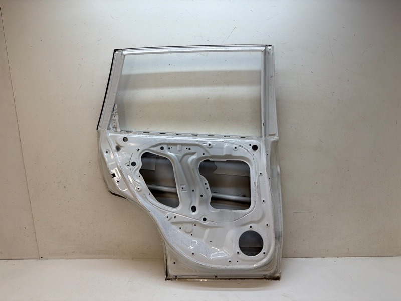 Дверь задняя левая