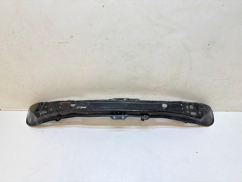 Усилитель переднего бампера