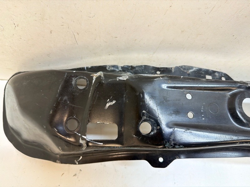 Усилитель переднего бампера