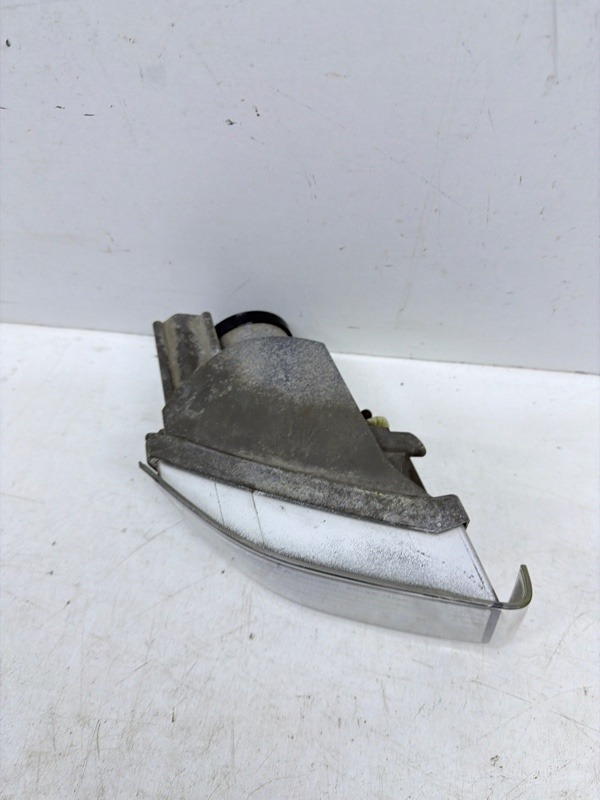 Фара противотуманная правая