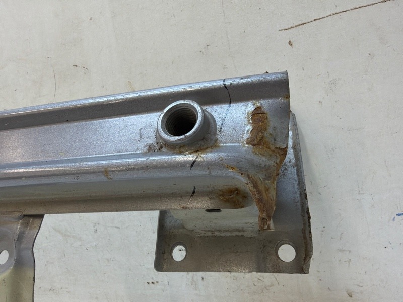 Усилитель заднего бампера