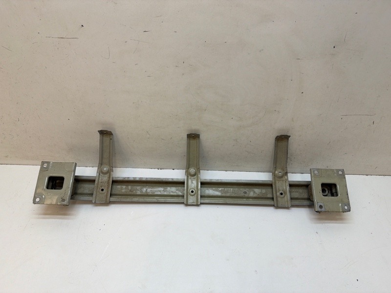 Усилитель заднего бампера