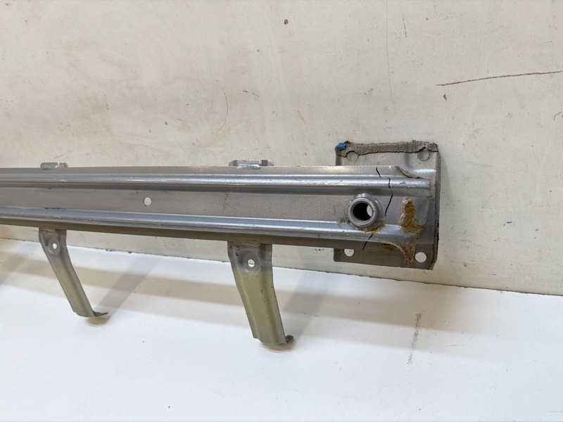 Усилитель заднего бампера