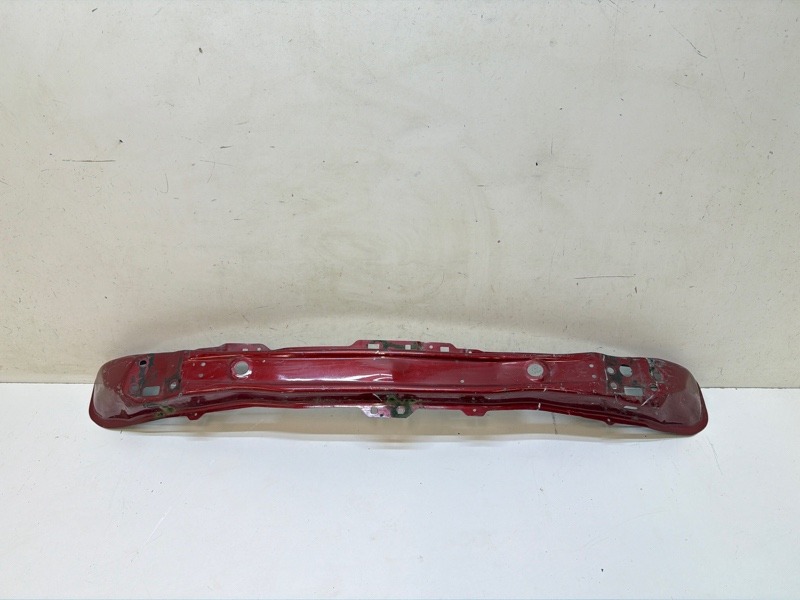 Усилитель переднего бампера