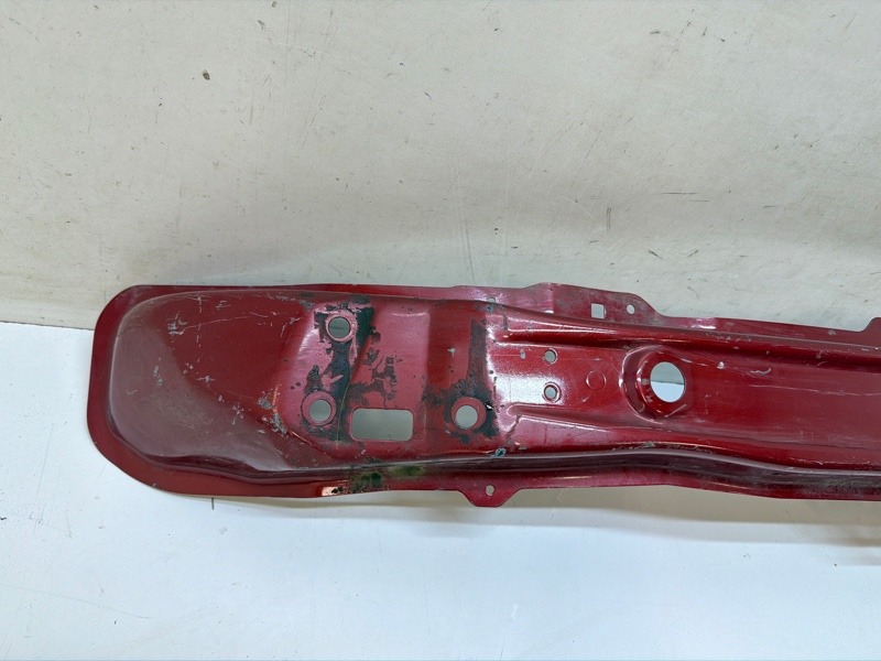 Усилитель переднего бампера