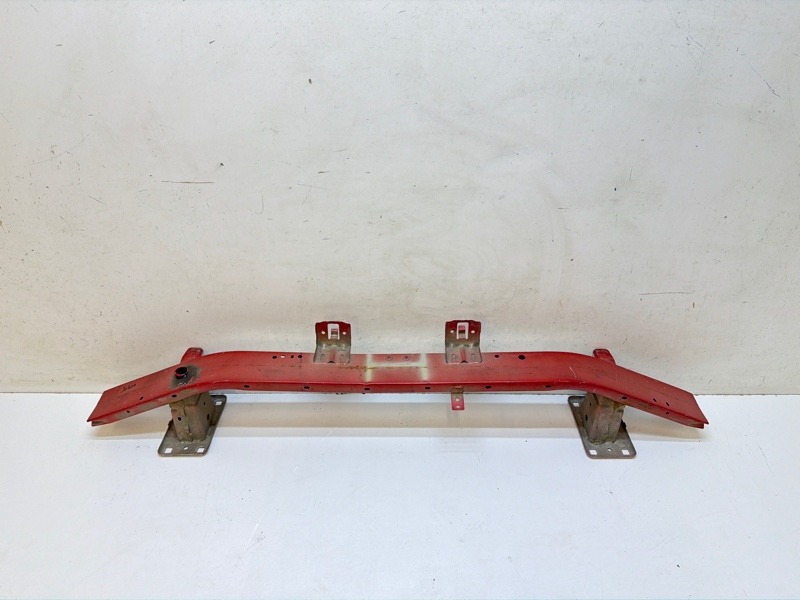 Усилитель переднего бампера