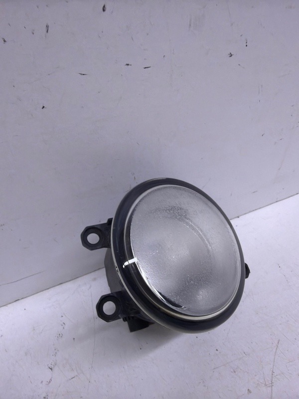 Фара противотуманная левая