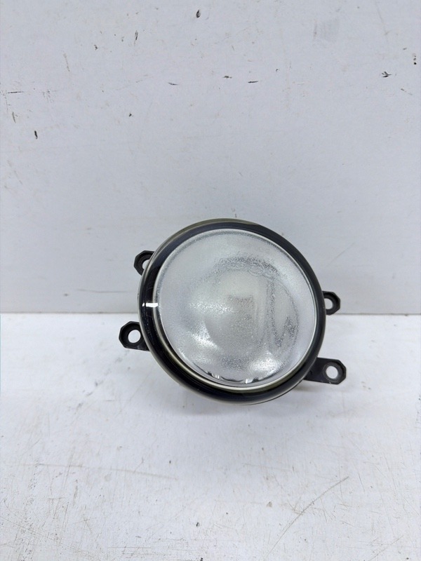 Фара противотуманная левая