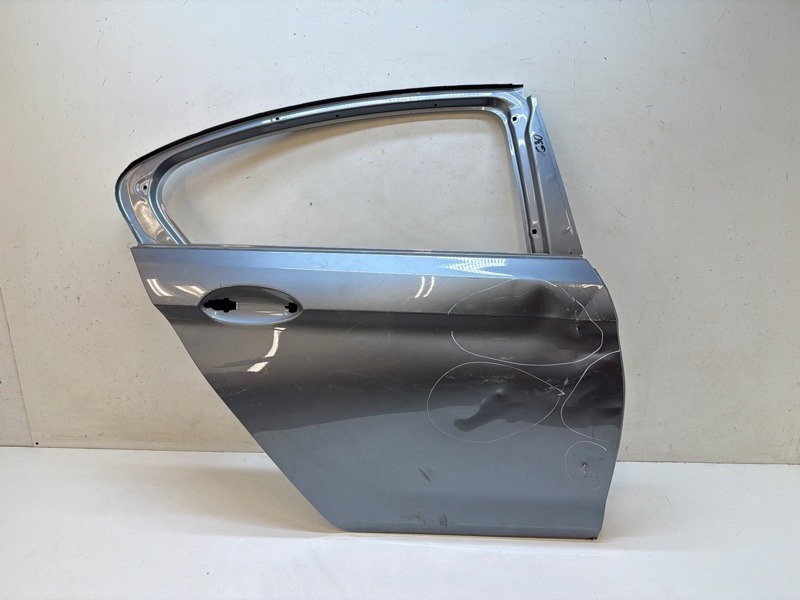 Дверь задняя правая