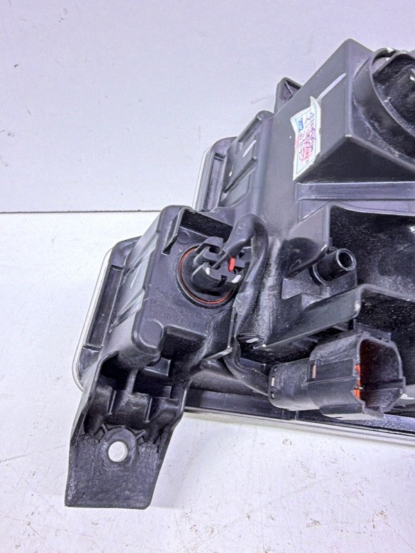 Фара противотуманная правая