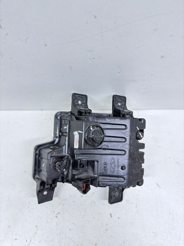 Фара противотуманная правая