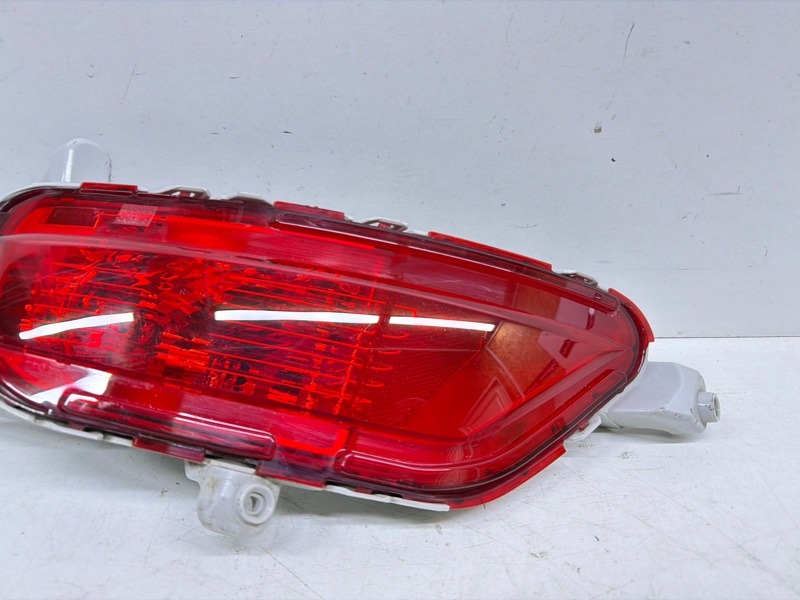 Фара противотуманная левая