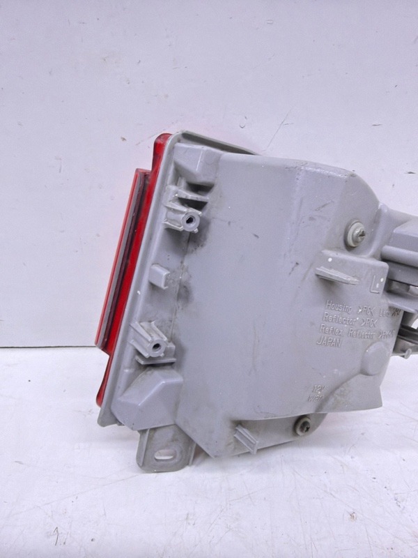 Фара противотуманная левая