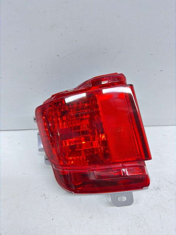 Фара противотуманная левая