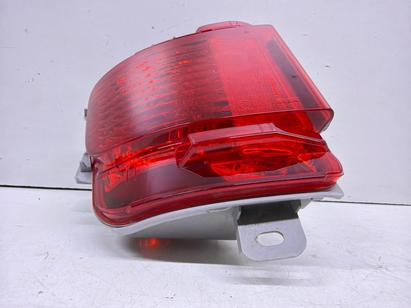 Фара противотуманная левая