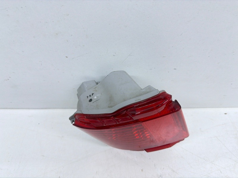 Фара противотуманная левая