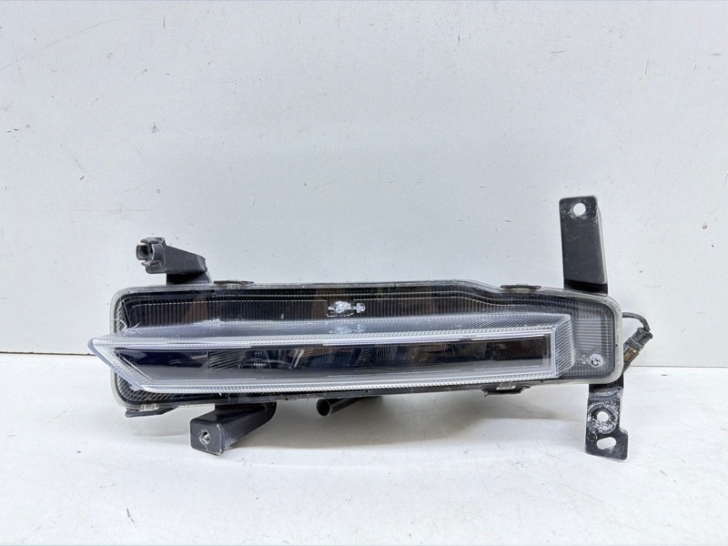 Фара противотуманная левая