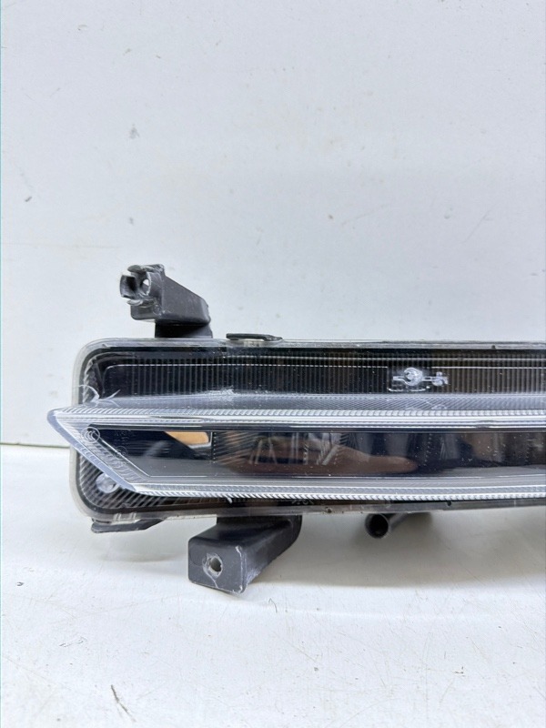 Фара противотуманная левая