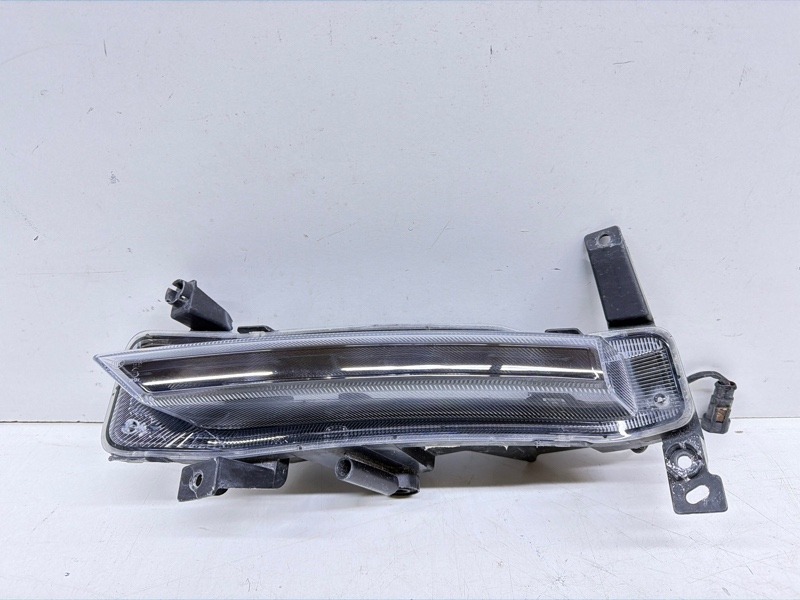 Фара противотуманная левая