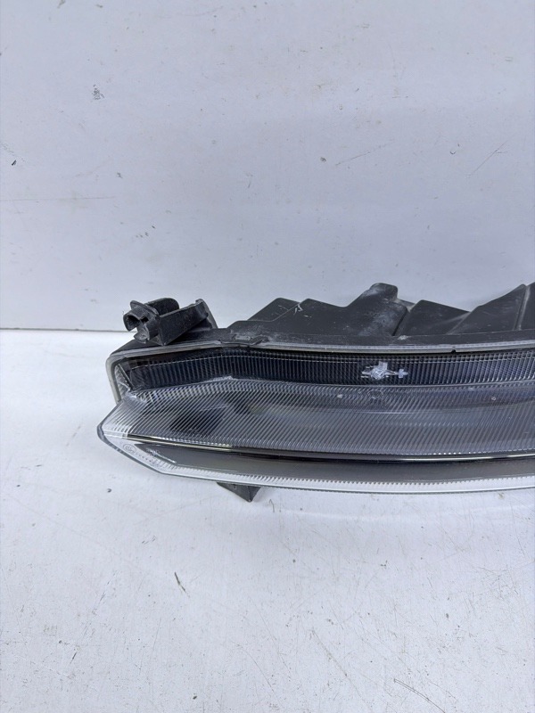 Фара противотуманная левая