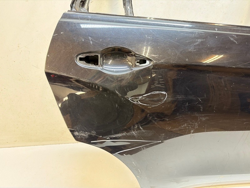 Дверь задняя правая