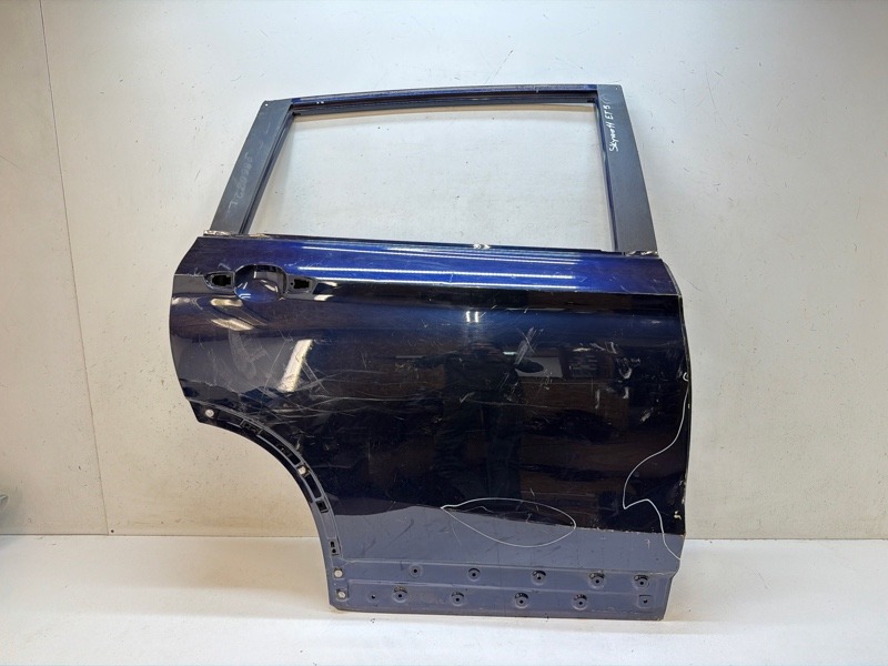 Дверь задняя правая