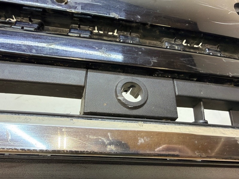 Бампер передний