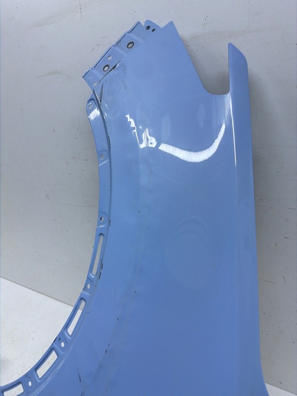 Крыло переднее левое