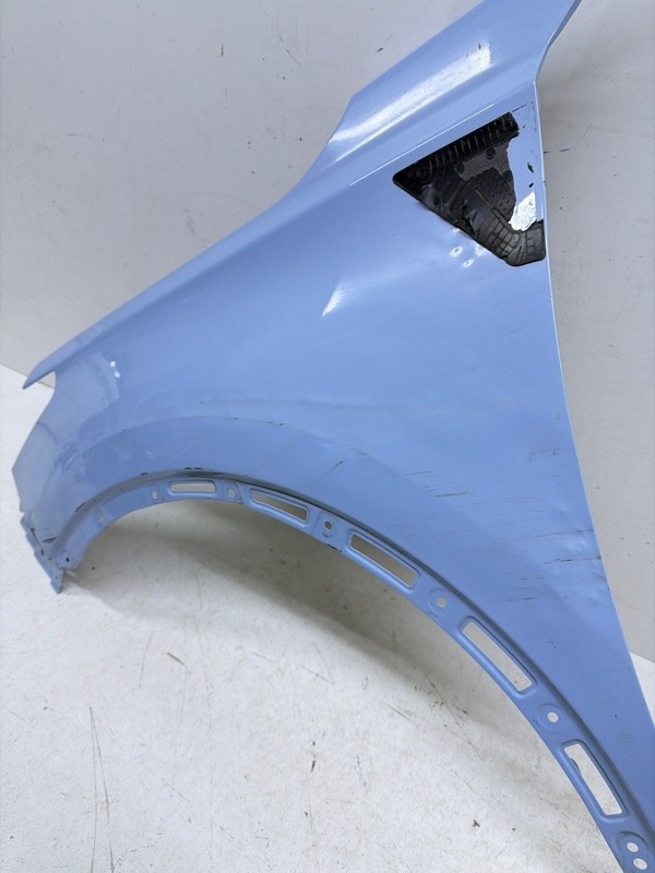 Крыло переднее левое