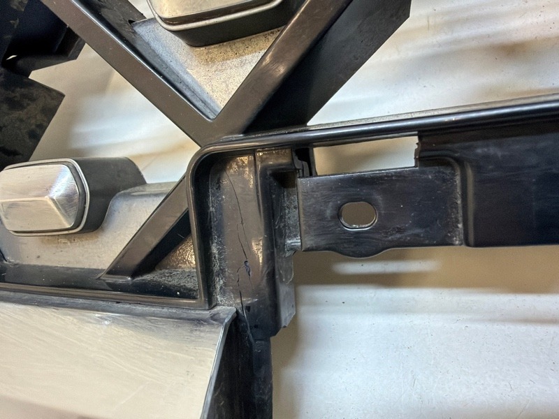 Решетка радиатора