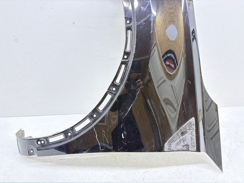 Крыло переднее левое