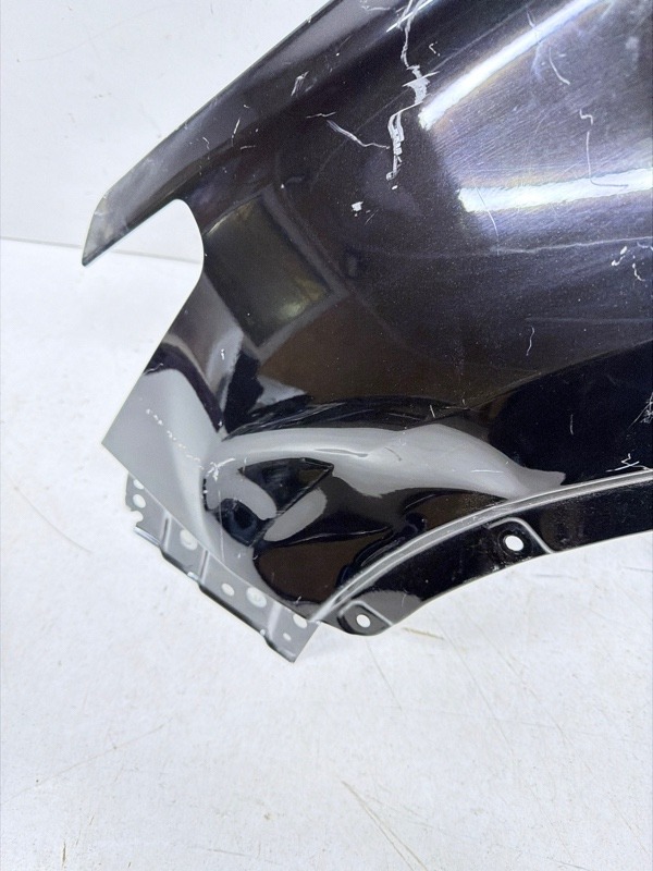 Крыло переднее левое