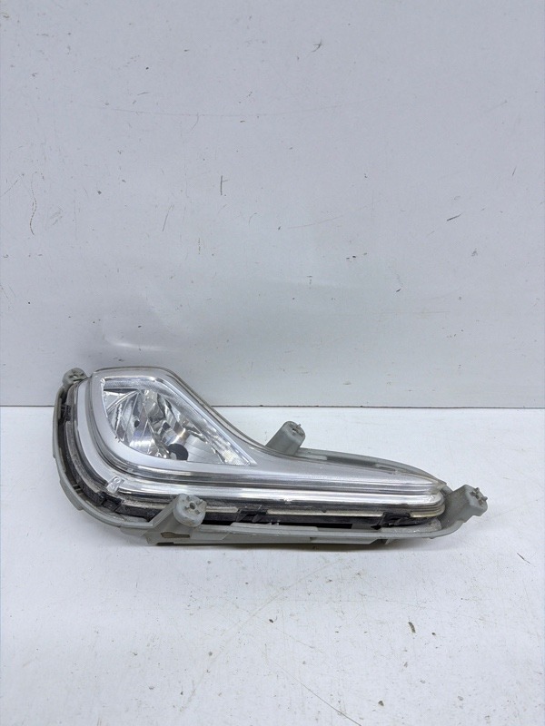 Фара противотуманная правая