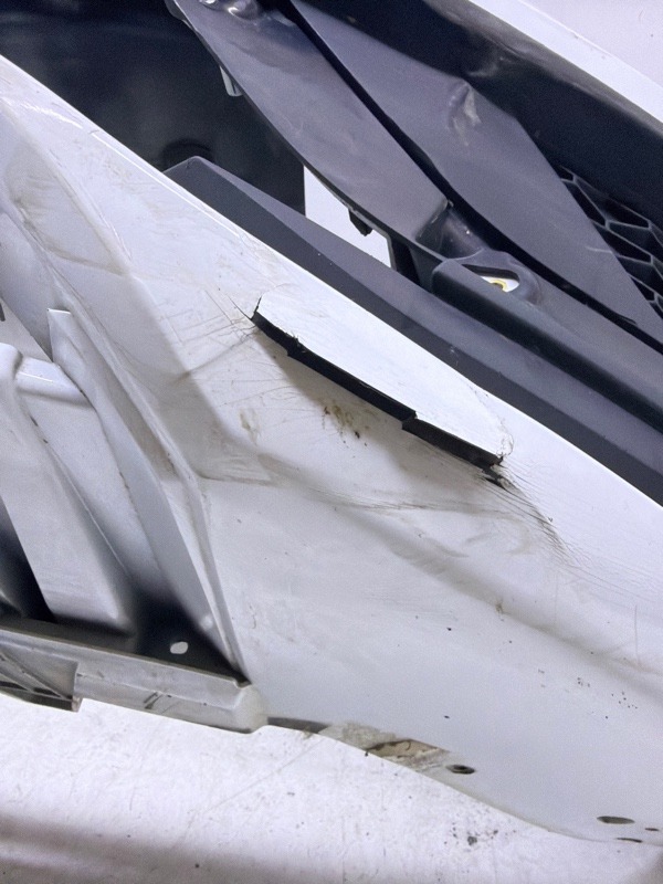 Бампер передний