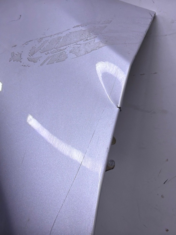 Крыло переднее правое