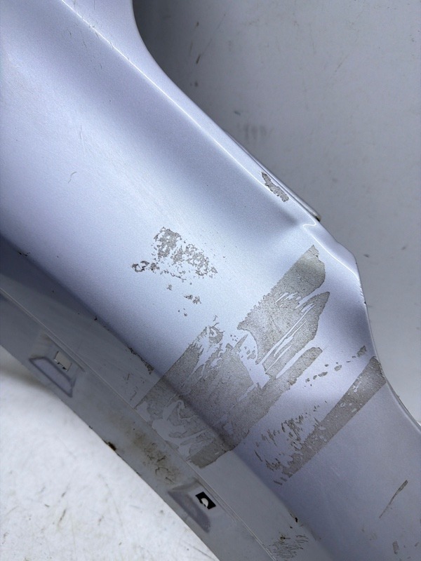 Крыло переднее правое