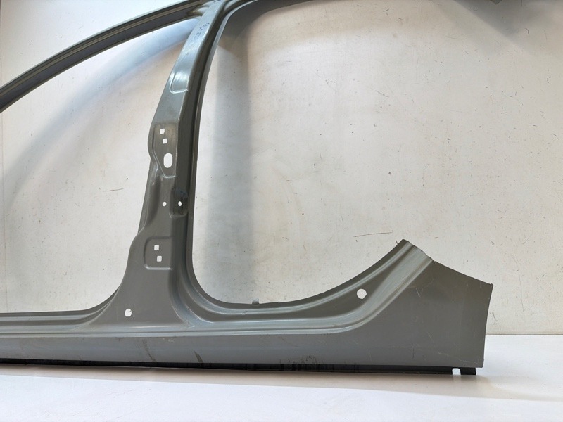 Кузовной элемент