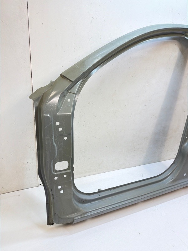 Кузовной элемент