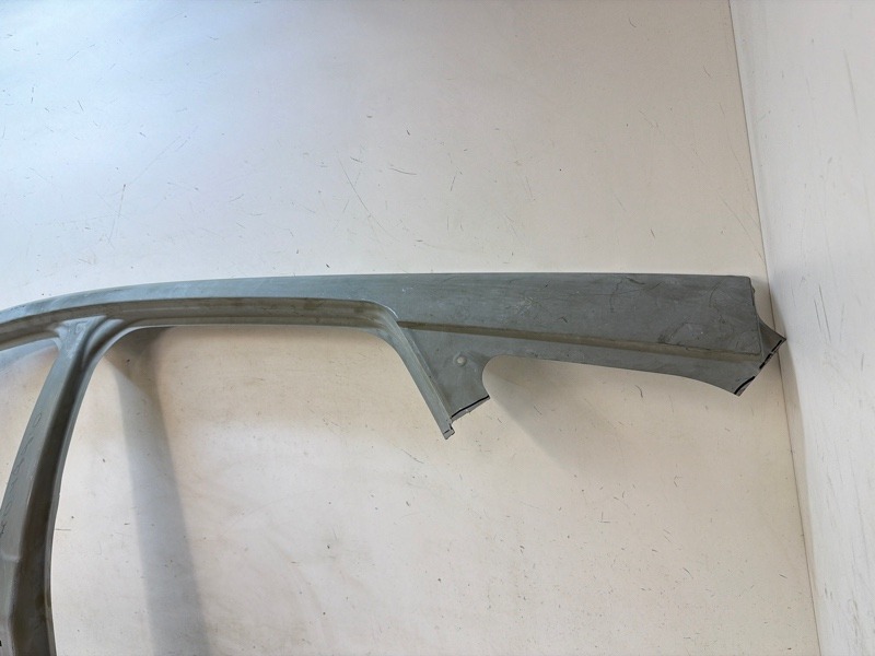 Кузовной элемент