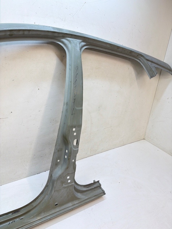 Кузовной элемент