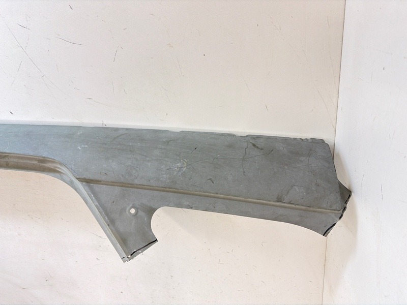 Кузовной элемент