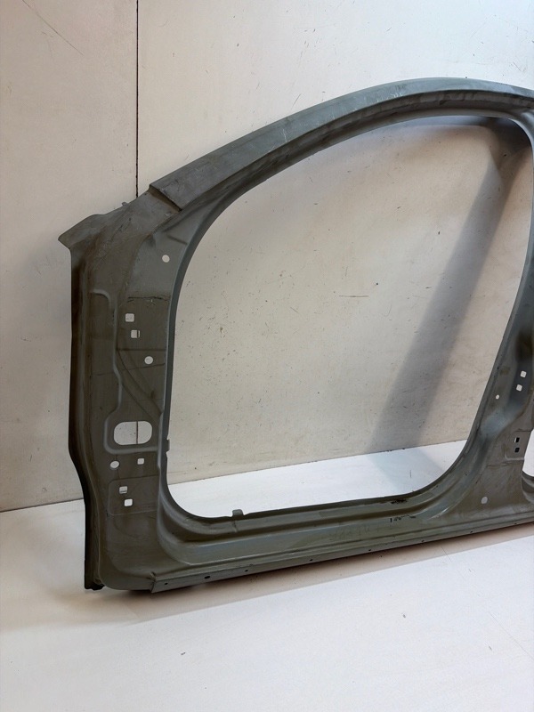 Кузовной элемент