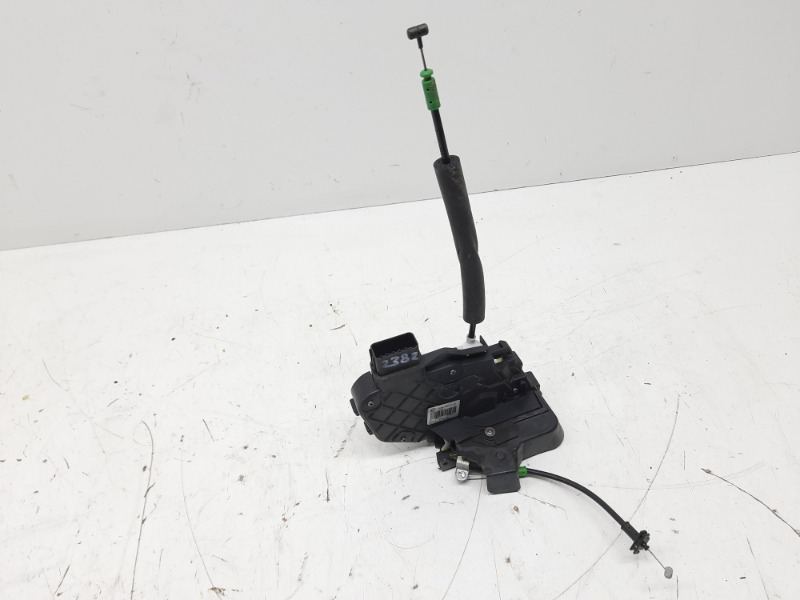 Замок двери задней левой