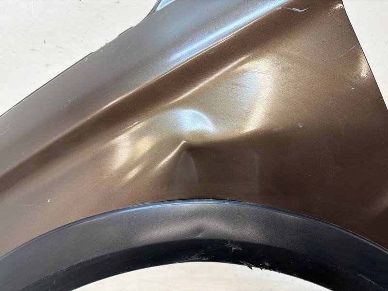 Крыло переднее левое