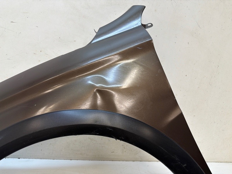 Крыло переднее левое