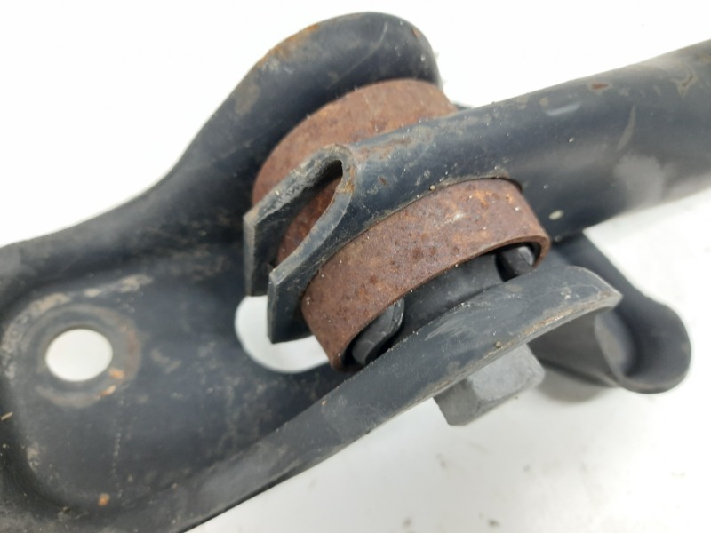 Рычаг задний правый